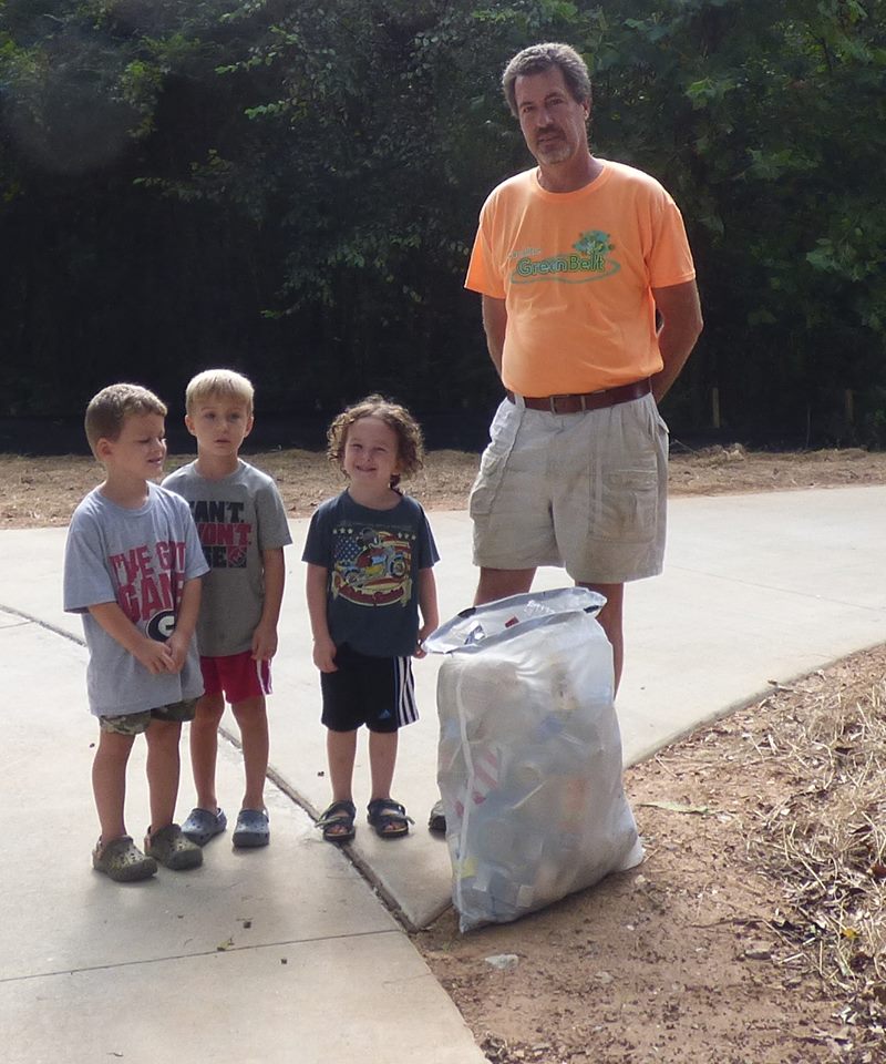 Lisa and Bruce Gore volunteering in 2017